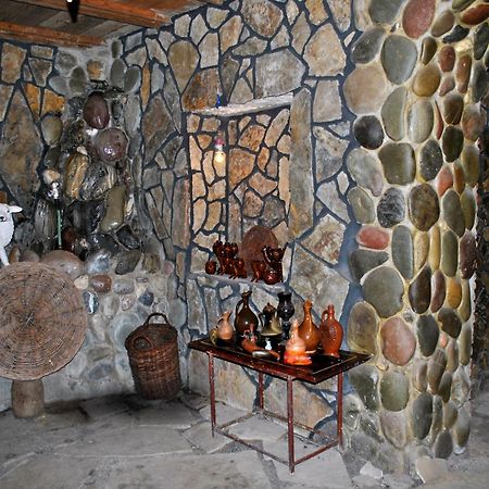 Tamar Guest House Gori Luaran gambar