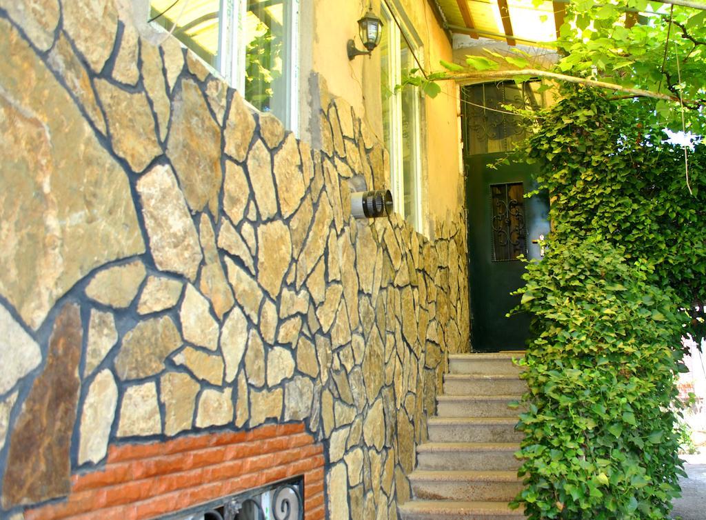 Tamar Guest House Gori Bilik gambar