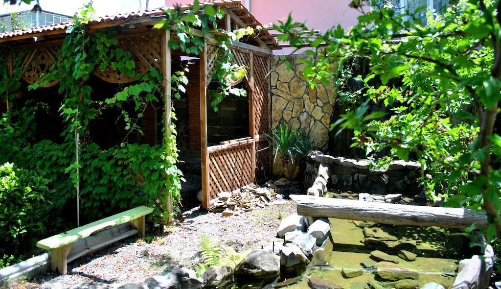Tamar Guest House Gori Bilik gambar
